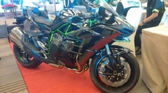 Mô tô giá 1 tỷ vừa về Việt Nam có gì đặc biệt?